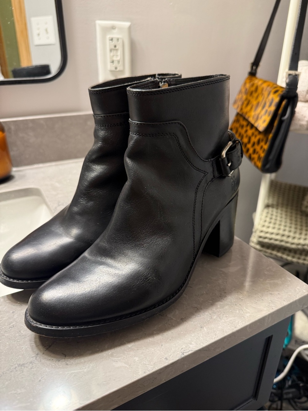 Frye Janis Shield Western size 8 Black Leather Ankle Booties Buckle stack heel - Picture 15 of 15